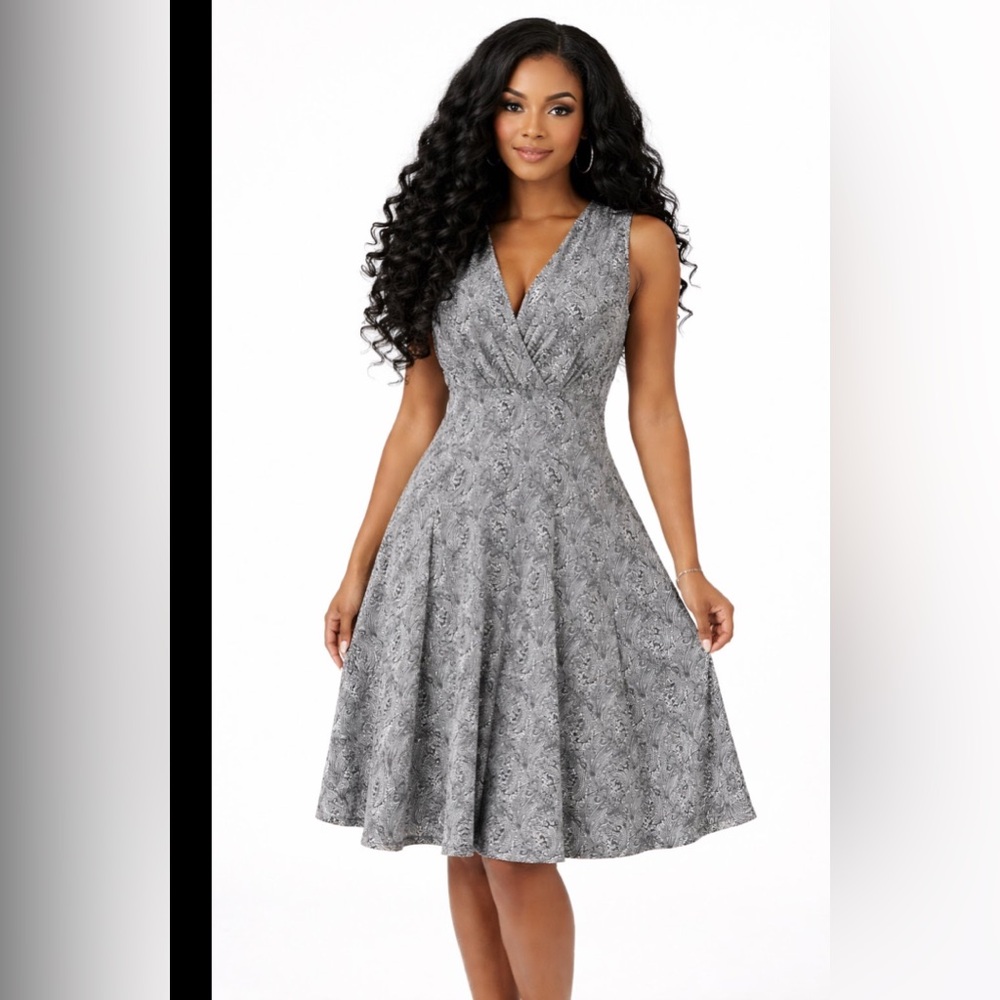 Chic Gray Patterned Midi Dress